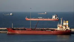 ¿Fin de la tregua? Irán bloquea el estrecho de Ormuz tras nuevos ataques: esto le exige a EEUU 