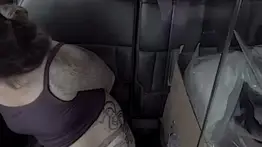 Imágenes sensibles en video: mujer de Florida en ropa interior fue abofeteada por un agente 