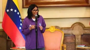 En imágenes: Delcy Rodríguez recibe a la selección femenina juvenil de baloncesto tras clasificar al Mundial En imágenes: Delcy Rodríguez recibe a la selección femenina juvenil de baloncesto tras clasificar al Mundial