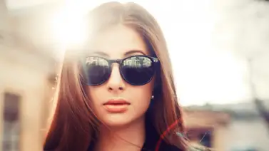 La importancia de elegir lentes de sol graduados con filtro UV: protección visual en verano La importancia de elegir lentes de sol graduados con filtro UV: protección visual en verano