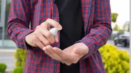 Truco casero: acaba con los molestos insectos combinando estos dos elementos