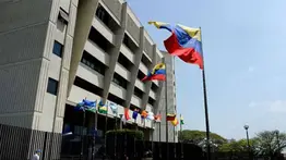 Entidades públicas suspenden actividades por emergencia sísmica en Caracas