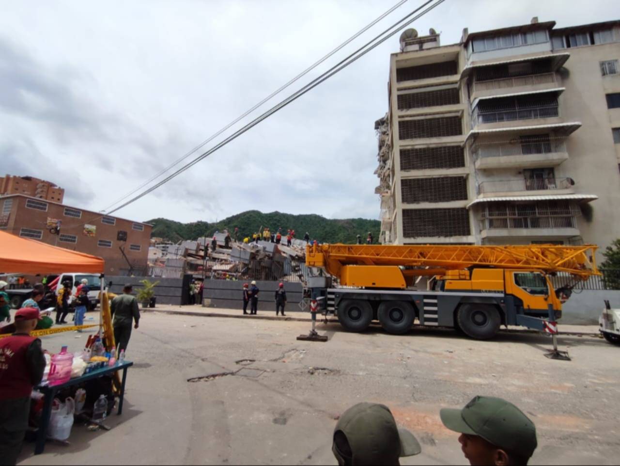 Caracas: Nueve personas permanecen bajo los escombros en Las Fuentes