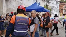 Paramédicos de Lara se suman a labores de emergencia en La Guaira