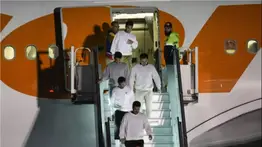 Deportados desde EEUU quedaron atrapados bajo escombros en un hotel de La Guaira 