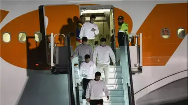 Deportados desde EEUU quedaron atrapados bajo escombros en un hotel de La Guaira Deportados desde EEUU quedaron atrapados bajo escombros en un hotel de La Guaira