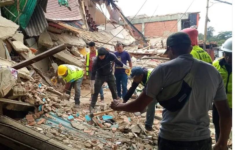 Última hora | Inician demoliciones controladas en El Junquito por daños del doble sismo 