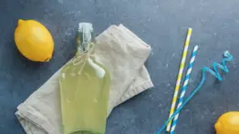 Agrega esta sustancia al limón para crear un producto multiuso en tu hogar: harás milagros con toda la ropa