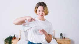 Tus riñones piden esta cantidad de agua cada día: cuidado con los errores fatales por la deshidratación