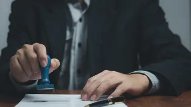 Nueva ley en Florida reduce atribuciones de notarios en asuntos migratorios: estas son las implicaciones Nueva ley en Florida reduce atribuciones de notarios en asuntos migratorios: estas son las implicaciones