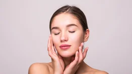 Sin estos tres alimentos tu piel envejecerá muy rápido: llena tu cuerpo de colágeno de forma natural y ahorra mucho dinero
