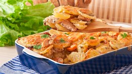 Pastel de papa y pollo sin usar el horno: una receta con pocos ingredientes, fácil de preparar y a bajo costo