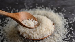 El arroz no es tan inocente como parece: afamado médico hispano prende las alarmas y debes saber porqué