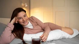 No es una bebida de las abuelitas: la ciencia respalda a la infusión más popular para conciliar el sueño y tratar varias enfermedades