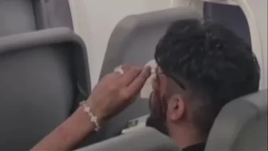 Joven intentó estrangular a un pasajero en pleno vuelo por “interrumpirle su meditación”