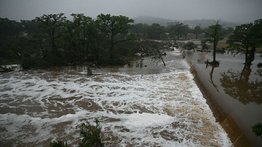 Guardia Costera rescata a 15 campistas durante inundaciones en Texas: hay 11 niñas desaparecidas