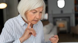 Previene el Alzheimer con el método del Hospital John Hopkins: esta es la lista de alimentos que debes evitar de inmediato