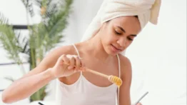 Una crema casera que hace milagros en tu piel para verte joven: solo debes añadirle este popular ingrediente a la miel