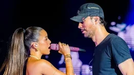 ¡En video! El incómodo momento de Emilia Mernes con Enrique Iglesias que se hizo viral