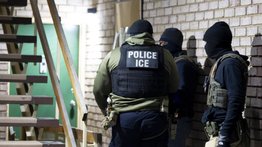 ICE libera a un niño venezolano detenido hace tres semanas: su madre sigue detenida