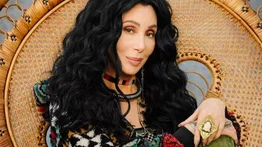 ¡Solo 5 minutos! Cher hace este sencillo ejercicio para mantenerse en forma: la cantante está cerca de los 80 años