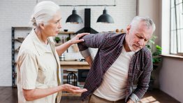 La hierba rica en colágeno que combate los dolores de artrosis y reduce la inflamación abdominal