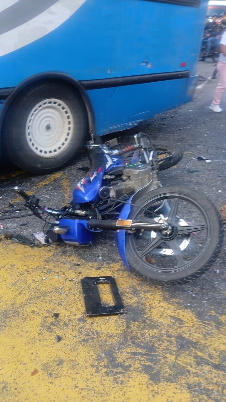 Autobús sin frenos causa trágico accidente en La Dolorita este 10 de julio: reportan cuatro fallecidos