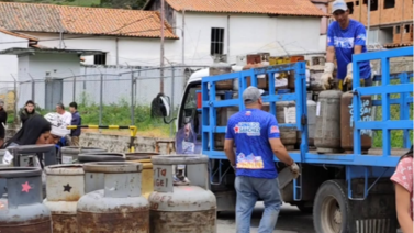 Cilindros de los hogares pertenecientes a los CLAP : despachan 12.436 litros de gas  doméstico