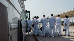 inmigrantes ice centros de detención estados traslados indocumentado familia familias