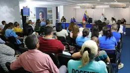 Ministerio de Educación pone en marcha consultas para adecuar contenidos: inicia en el área de lenguaje