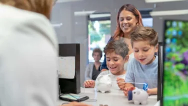 Banesco: así puede abrir una cuenta para menores con solo tres requisitos