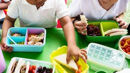alimentos niños comida escuela comedor gratis organización los ángeles ayuda