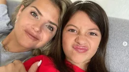 ¡Conmovedor! Patricia Schwarzgruber reacciona al ver a su hija con vestido de quinceañera