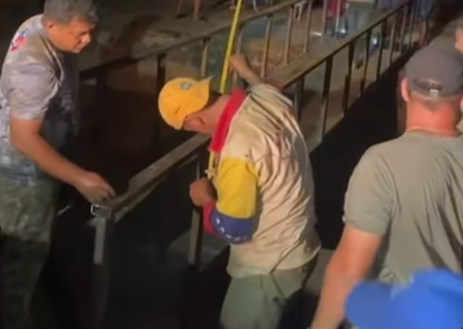 Medida temporal en Ciudad de Nutrias: instalan pasarelas para permitir el paso entre caseríos