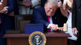 Trump amenaza a Rosie O'Donnell con quitarle la ciudadanía: esta es la razón
