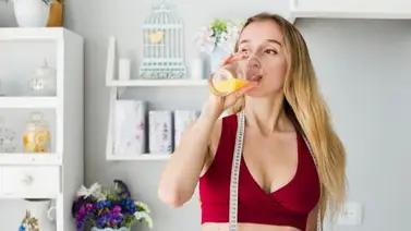 Combate la retención de líquidos con esta milagrosa fórmula casera fácil y rápida de preparar Combate la retención de líquidos con esta milagrosa fórmula casera fácil y rápida de preparar