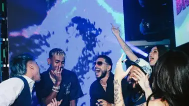 Lamine Yamal repite el legado fiestero: este artista de la época de los ochenta también hacía reuniones extravagantes Lamine Yamal repite el legado fiestero: este artista de la época de los ochenta también hacía reuniones extravagantes