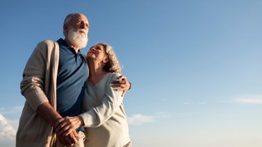 Con casi 100 años viven solos y son muy independientes: revelan la fórmula para convertirse en ancianos superpoderosos