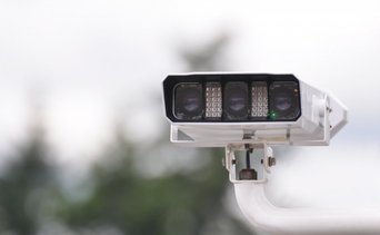 ¡Atención, conductores! Chicago activa seis nuevas camaras de velocidad: están cerca de escuelas y parques