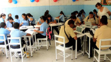 Ministerio de Educación lanza consulta nacional: estos son los contenidos que debaten para el próximo año escolar
