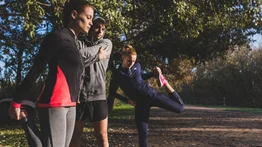 Hacer ejercicios con amigos es más divertido y mejora el rendimiento: Universidad de Oxford explica la razón
