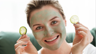 El secreto mejor guardado de los salones de belleza: los tres mejores productos naturales para hacer mascarillas faciales en casa