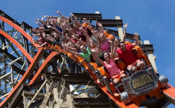 Six Flags Great America de Illinois cambia sus políticas: estas son las nuevas  normas sobre menores de edad