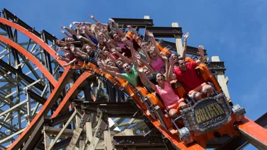 Six Flags Great America de Illinois cambia sus políticas: estas son las nuevas  normas sobre menores de edad