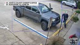 Entre gritos y forcejeo una mujer logró escapar de un secuestro en Florida: todo quedó captado en video