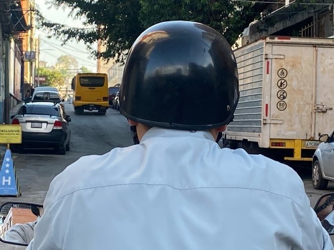 No más cascos Sandoval: municipio del estado Miranda pone fecha límite para su uso