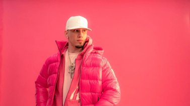 ¡Boom urbano! Omar Courtz arrasa en Caracas y expande su tour por Venezuela