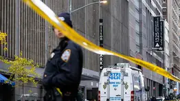 Hombre acribilla al novio de su expareja frente a su vivienda: autoridades siguen la pista del tirador