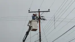 Corpoelec atiende comunidades afectadas por inundaciones en Barinas: fortalecen la red del sistema eléctrico