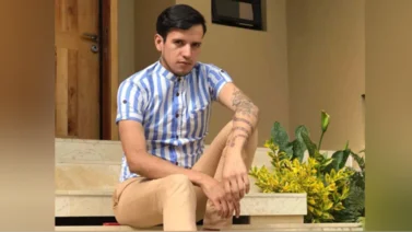 ¡Conmovedor! Maquillador venezolano entre los enviados de El Salvador